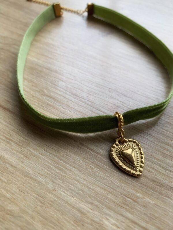 collier ruban en velour